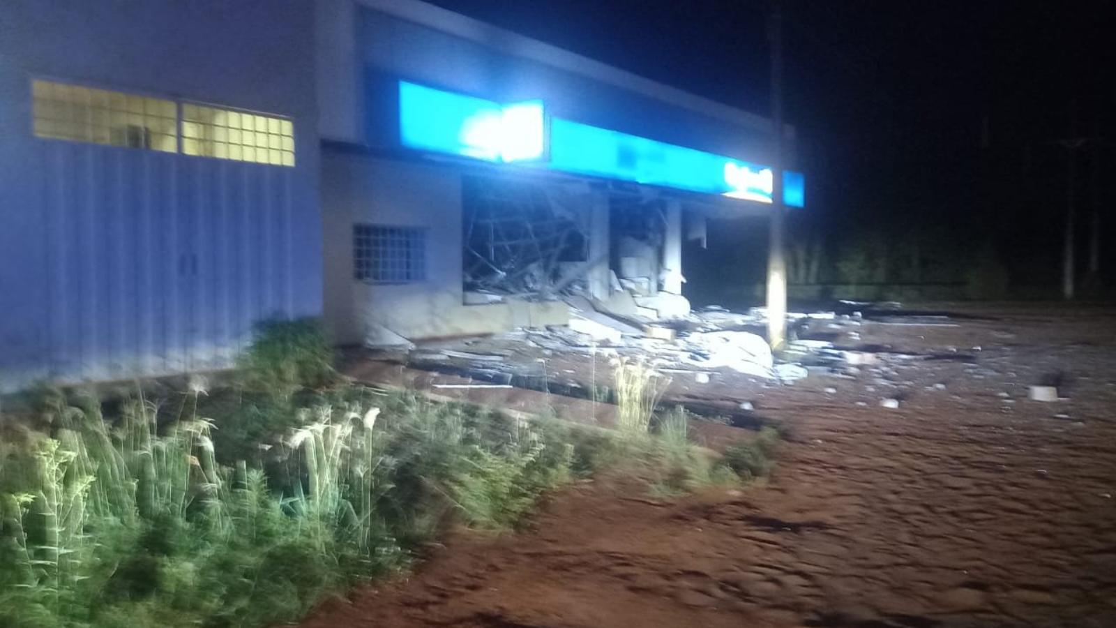 Commando-type assault at the Regional Bank branch in Itapúa