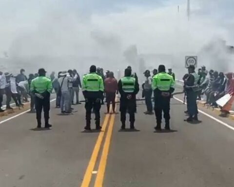 Confiep asks to convene the National Agreement for "a broader dialogue" and restore order in the country