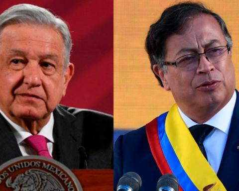 Congress approved a motion to reject "interference" by AMLO and Gustavo Petro