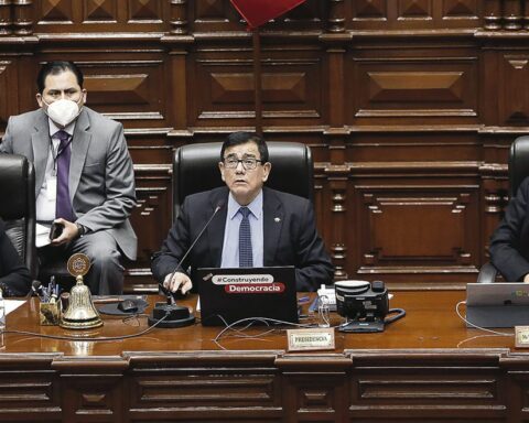 Congress delays the approval of the advancement of general elections