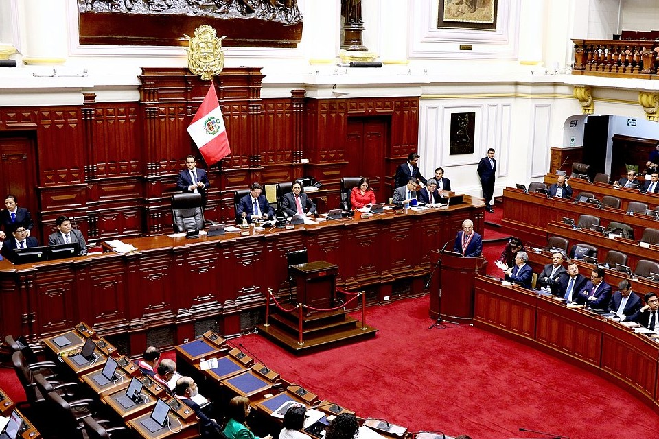 Congress of Peru approved to advance elections to April 2024