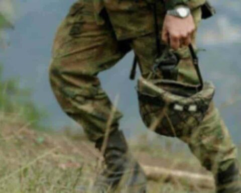 Corporal of the Army would have stolen four rifles from a battalion in El Bagre, Antioquia