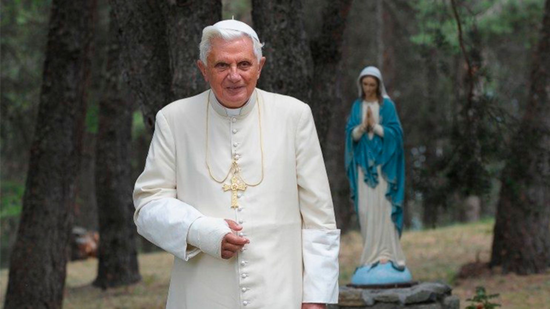 Costa Rica decrees four days of national mourning for the death of Benedict XVI