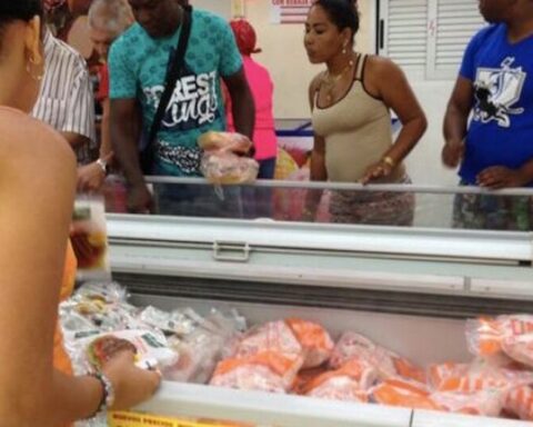 Cuba runs out of money to buy enough chicken in the US