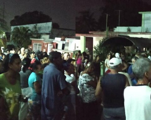 Jubilada cubana: “Estoy aquí desde ayer para ver si puedo comprar un pedazo de puerco”