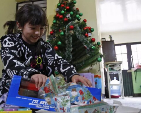 Culture Summons donation of toys for children in Guerrero