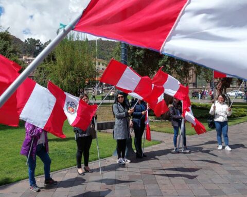 Cusqueños defend Pedro Castillo and verbally confront others over vacancy (VIDEO)