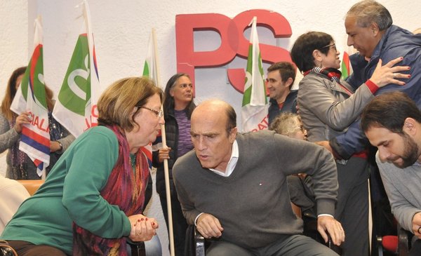 Daniel Martínez's resignation from the Socialist Party sparked a debate to stop the "Bleeding"