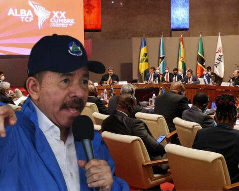 Daniel Ortega attends the ALBA summit in Cuba, one of the few forums to which he is invited