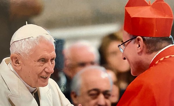 Daniel Sturla dismissed Benedict XVI and recalled one of their meetings