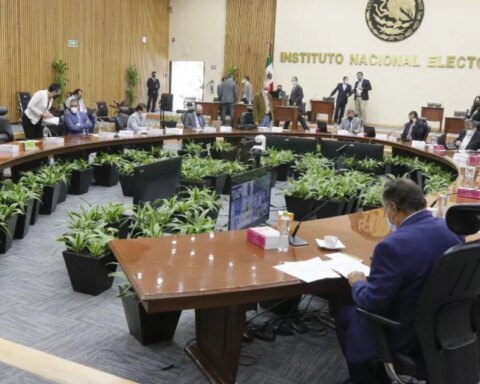 Deputies approve the call for the election of four INE directors