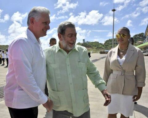 Díaz-Canel en San Vicente y las Granadinas