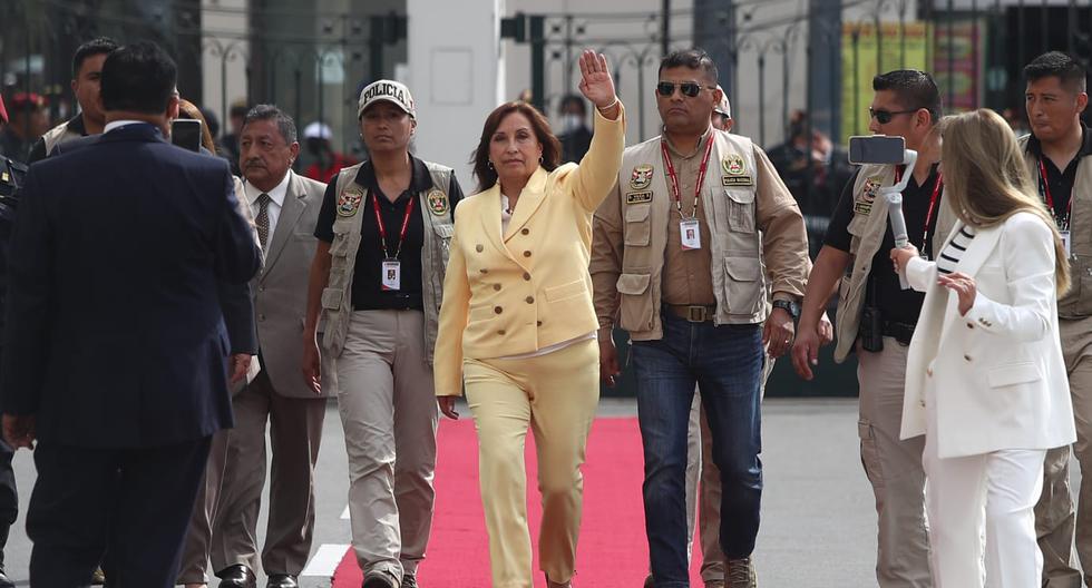 Dina Boluarte must look to the center to form a government of "national unity"