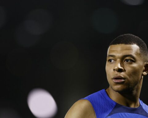 Duel between Mbappé and Lewandowski is the highlight of the Cup on Sunday