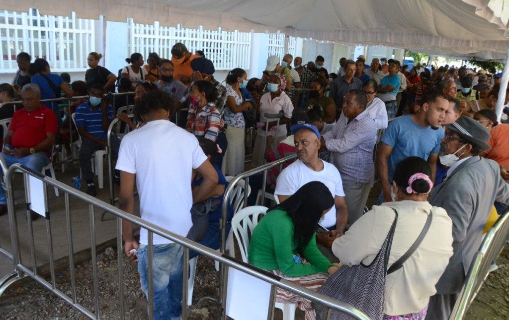 Hundreds of patients today seek assistance from specialists on the ship USNS Comfort.