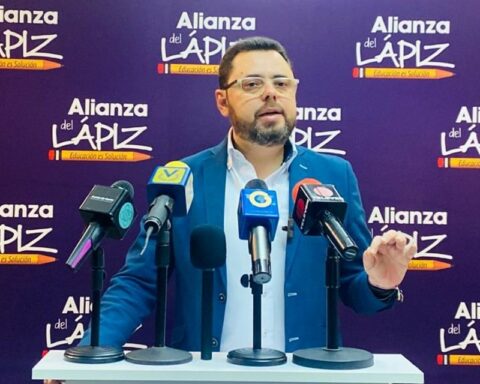 Ecarri asks the Unitary Platform to behave as an "adult" and prioritize Venezuela