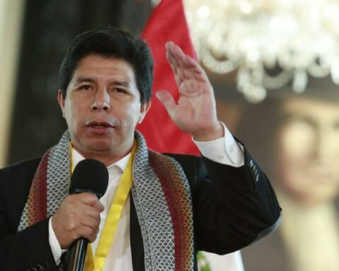 Edward Málaga asks Castillo "not to act recklessly" after returning the presidential vacancy motion