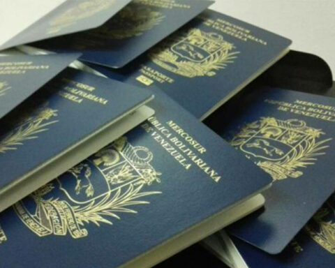 Embassy of Venezuela in Argentina announces passport delivery day