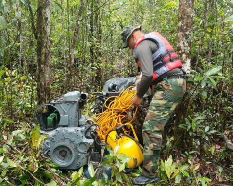 FANB destroys 10 engines used for illegal mining in Canaima