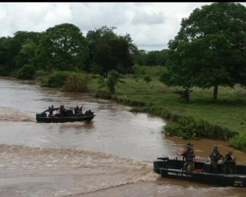 FANB destroys 1,200 liters of Tancol fuel in Zulia