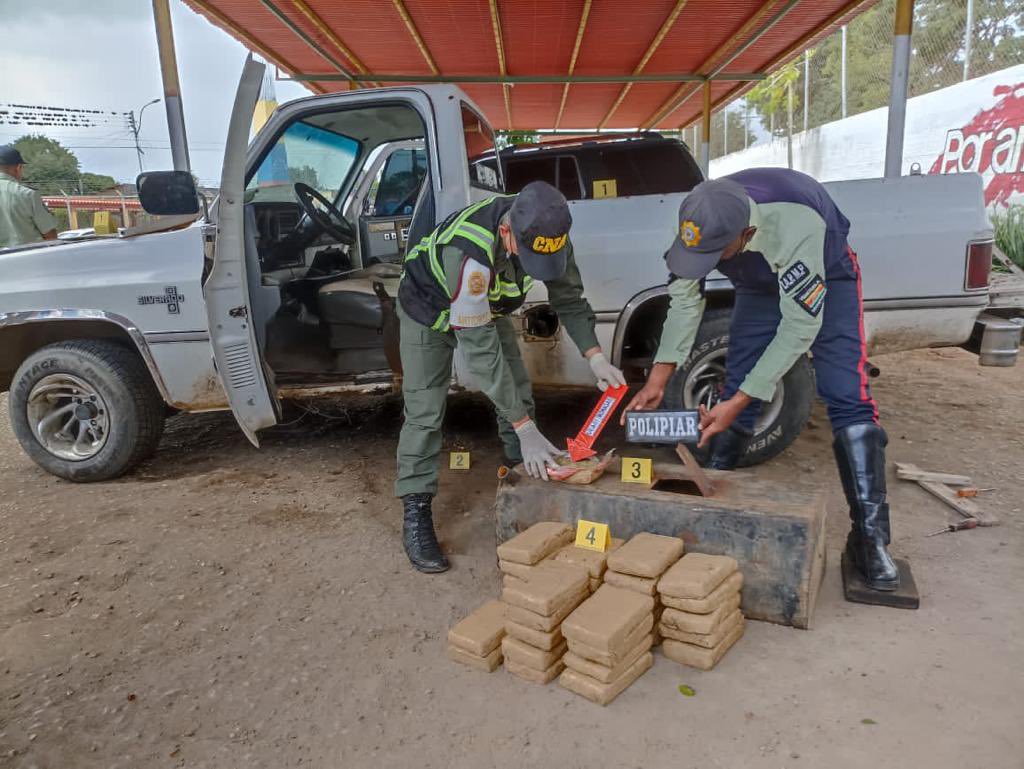 FANB seizes 32 panelas of marijuana from people linked to Tancol