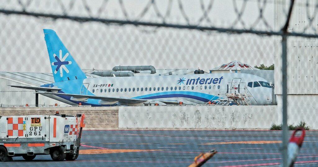 Federal government evicts Interjet from AICM areas