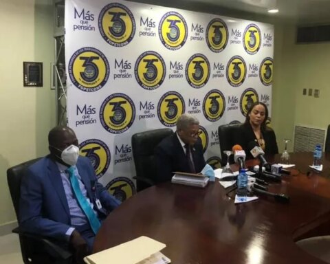 Fopetcons entrega RD$ 35 millones en regalía