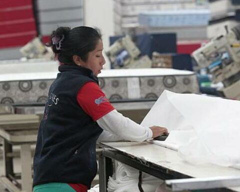 Formal employment accumulates 19 months of growth in October 2022, reported the BCR