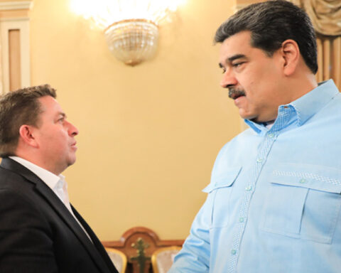Fuerza Vecinal took five requests to Miraflores for a meeting with Maduro