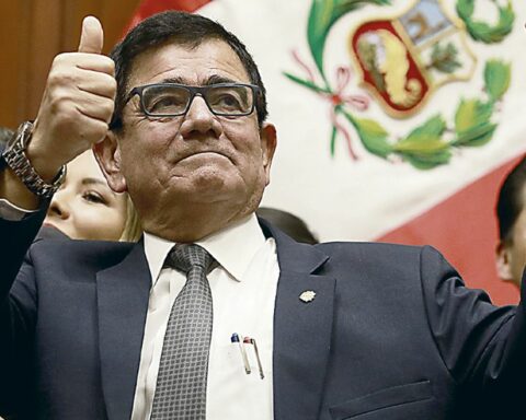 General José Williams suggested that General Walter Córdova resign from the Army