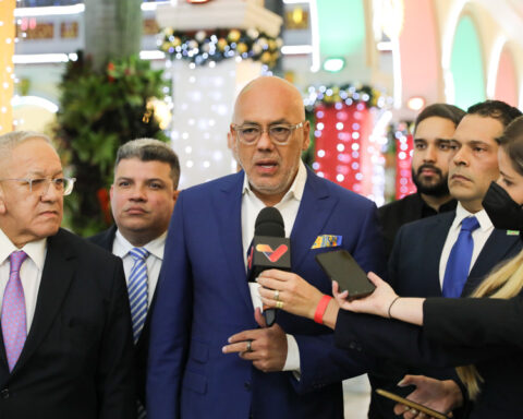 Government and Democratic Alliance will define prioritized issues in 30 days