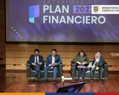 Government does not rule out new oil and gas contracts in 2023