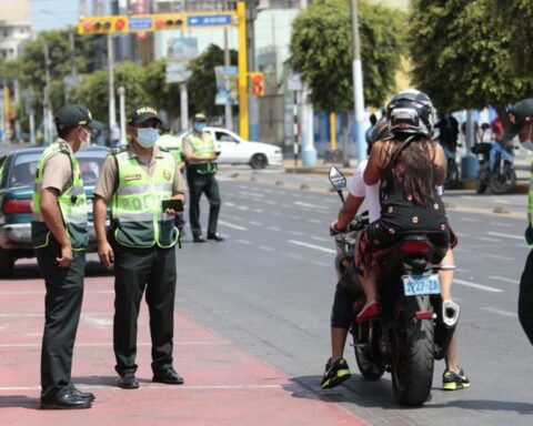Government formalizes a state of emergency throughout Peru and rules out imposing a curfew