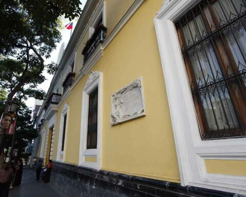 Government rejects approval of the "Bolívar Law" by the US Senate