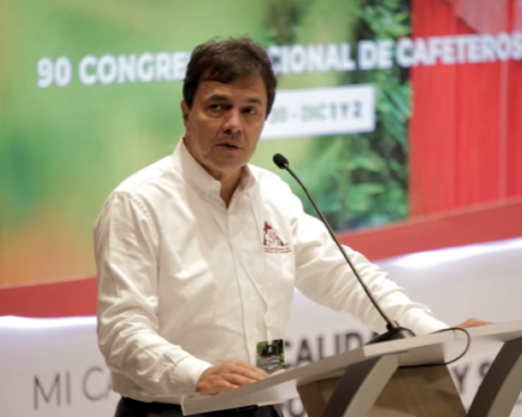 Government requested the change of management in the Federation of Coffee Growers