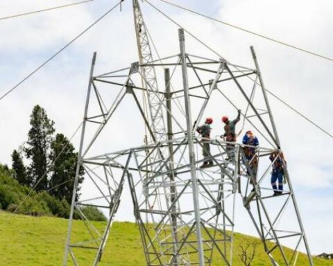 Government would put out to tender six electricity transmission lines