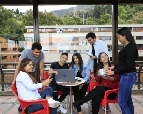 Graduate students grew 15.8% in 2021, more than in the pre-pandemic