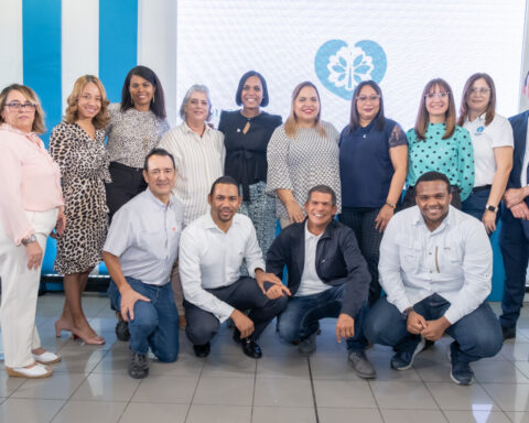Parte de los colaboradores voluntarios de Grupo Ramos.