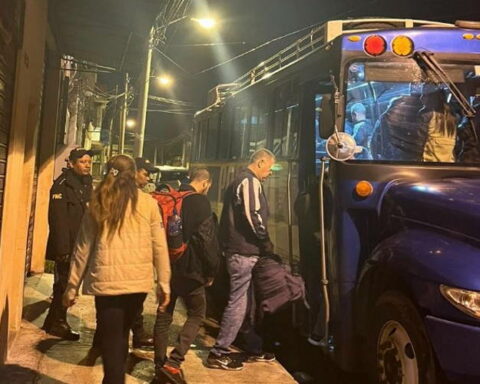 Guatemala detiene y expulsa de su territorio a 20 migrantes cubanos