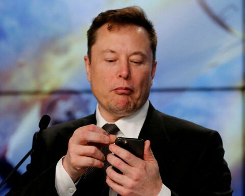 Hate speech skyrockets on Twitter with Elon Musk, experts say