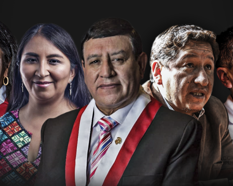 How did the congressmen from Arequipa, Puno, Cusco and Tacna vote on the early elections?