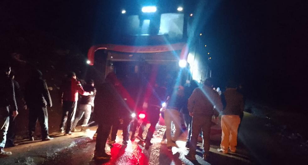 Huancavelica: More than 50 passengers are stranded in Astobamba