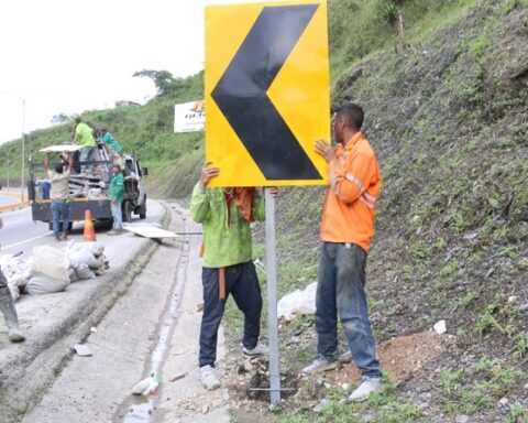 INTT instala más de 2.000 señales de tránsito en 2022