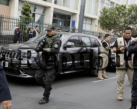 "If we don't stop him (Pedro Castillo), we're all going to jail!"