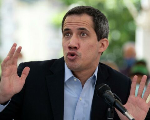 In eight points, Guaidó explained his opposition position before Maduro's speech with the media