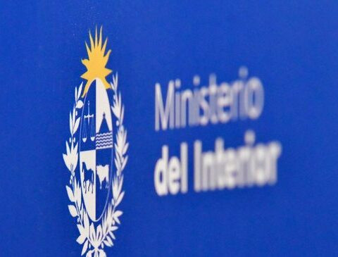 Interior detected an irregular entry to the Carrera file and none to that of Bergara