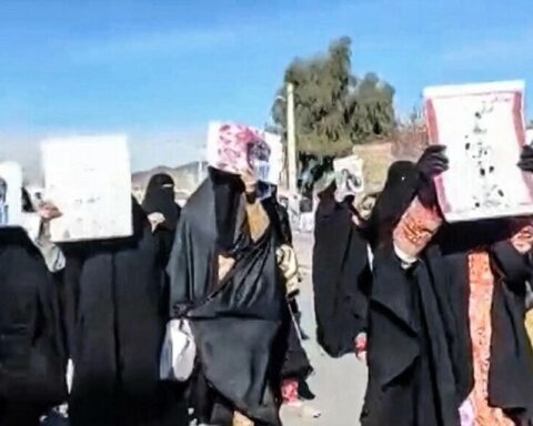 Iran: the headscarf law will be reviewed after removing the "Moral Police"