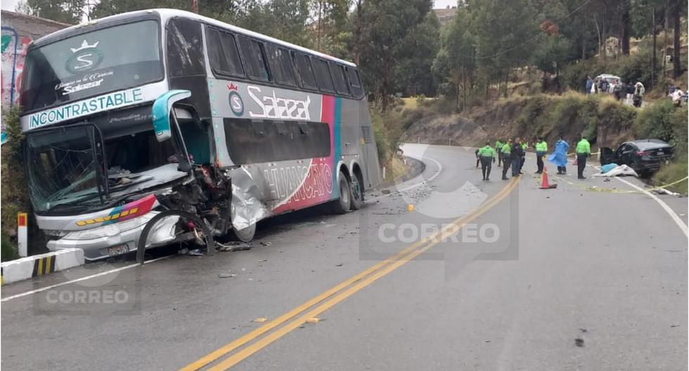 Jauja: Police die in violent collision between car and interprovincial bus