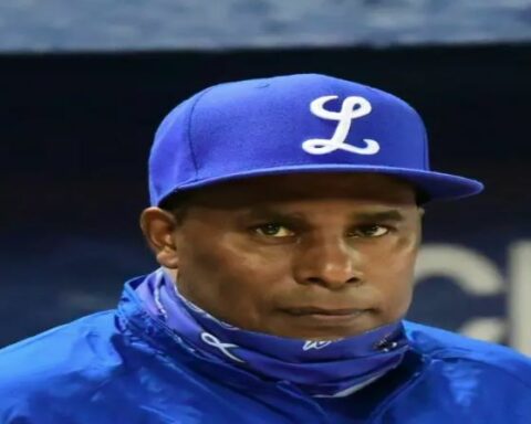José Offerman, voted Manager of the Year in the 2022-23 LIDOM tournament