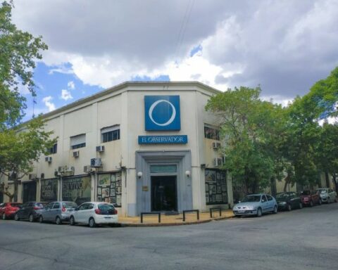 Journalists from El Observador published on their own an article about Astesiano and Lorena Ponce de León